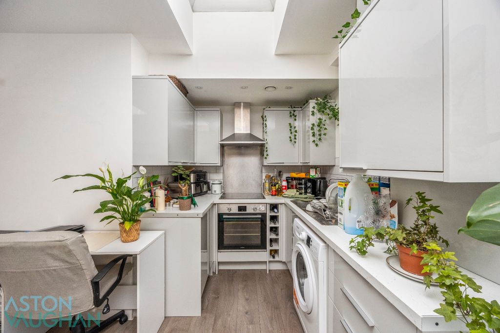 Property photo 3 of 10 4700442