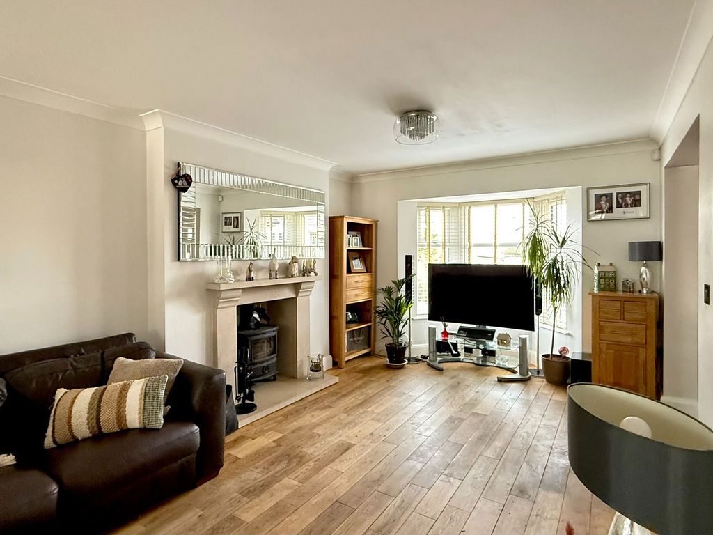 Property photo 2 of 24