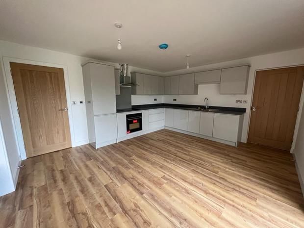 Property photo 3 of 12 Kitchen