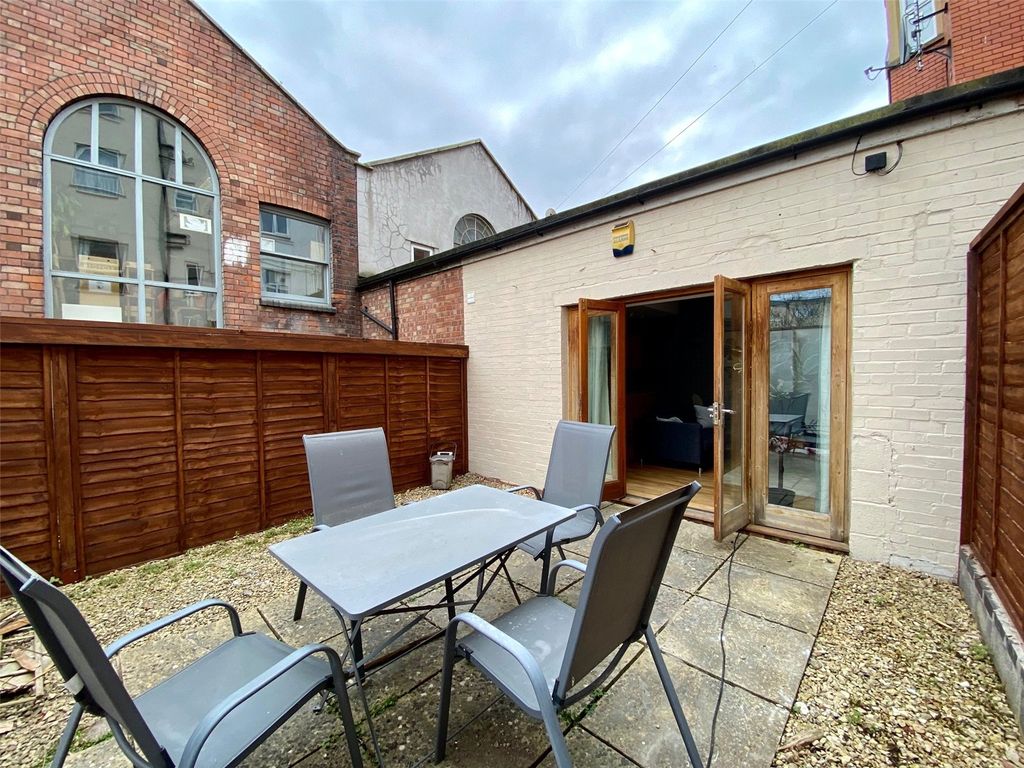 Property photo 2 of 11 Picture No. 03