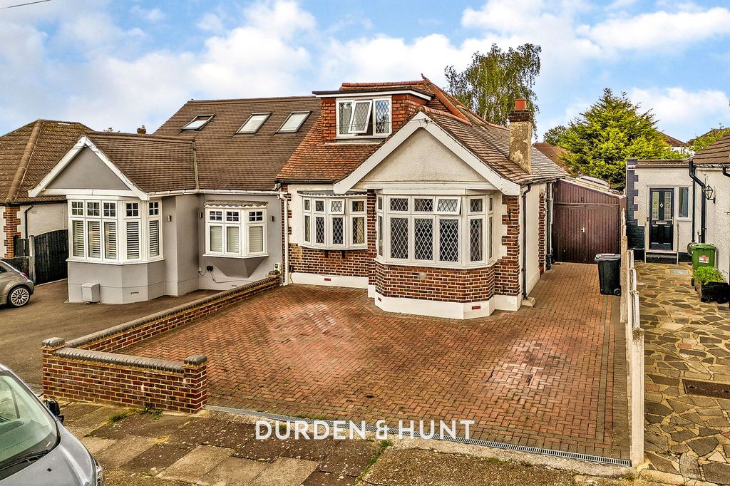 Property photo 1 of 27
