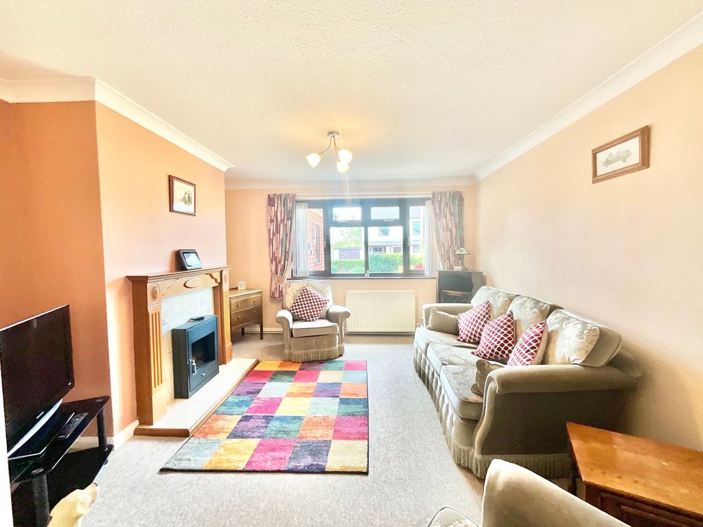 Property photo 2 of 22