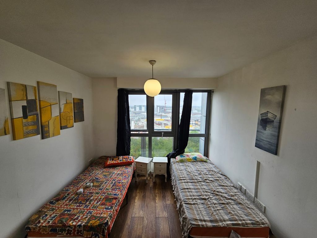 Property photo 1 of 5 Room