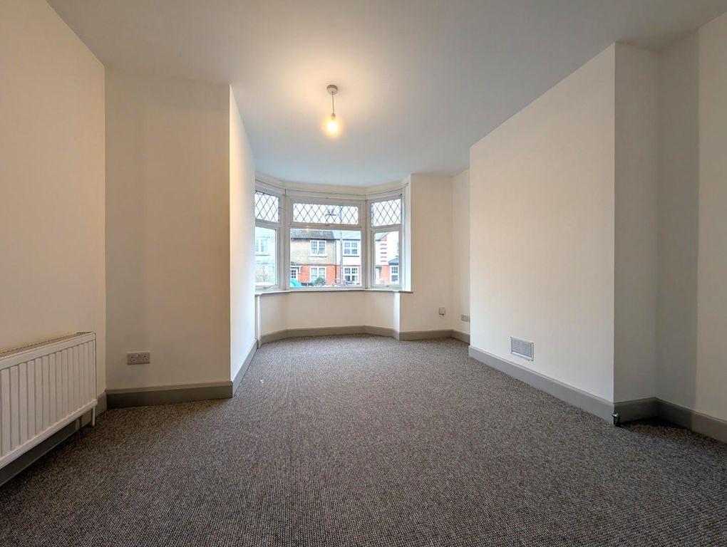 Property photo 2 of 9 Lounge.Jpg