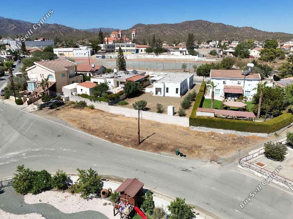 Property photo 2 of 10