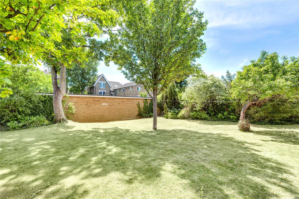 Property photo 3 of 10