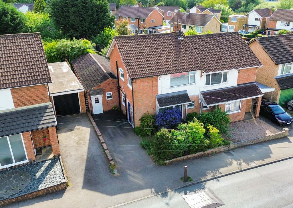 Property photo 1 of 32