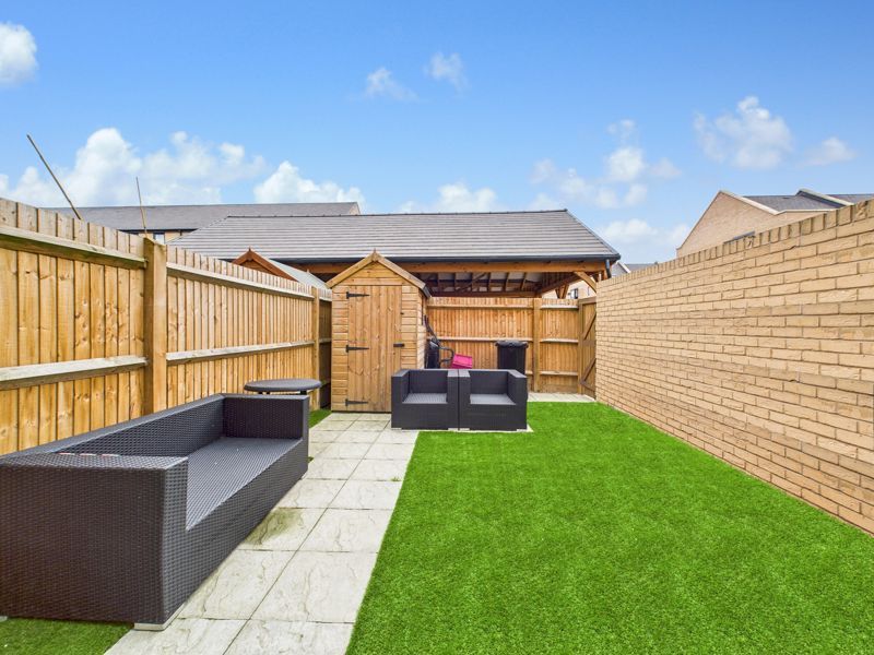 Property photo 3 of 16 Photo 23