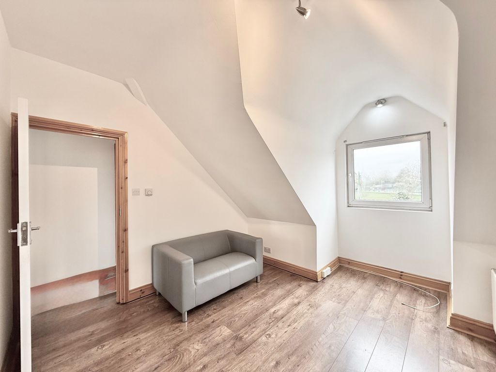 Property photo 2 of 14 Gallery