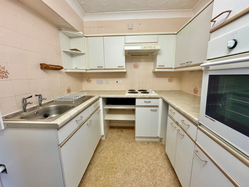 Property photo 3 of 14