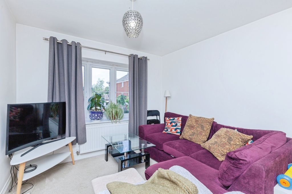 Property photo 3 of 16 Pbox-Img.Jpg