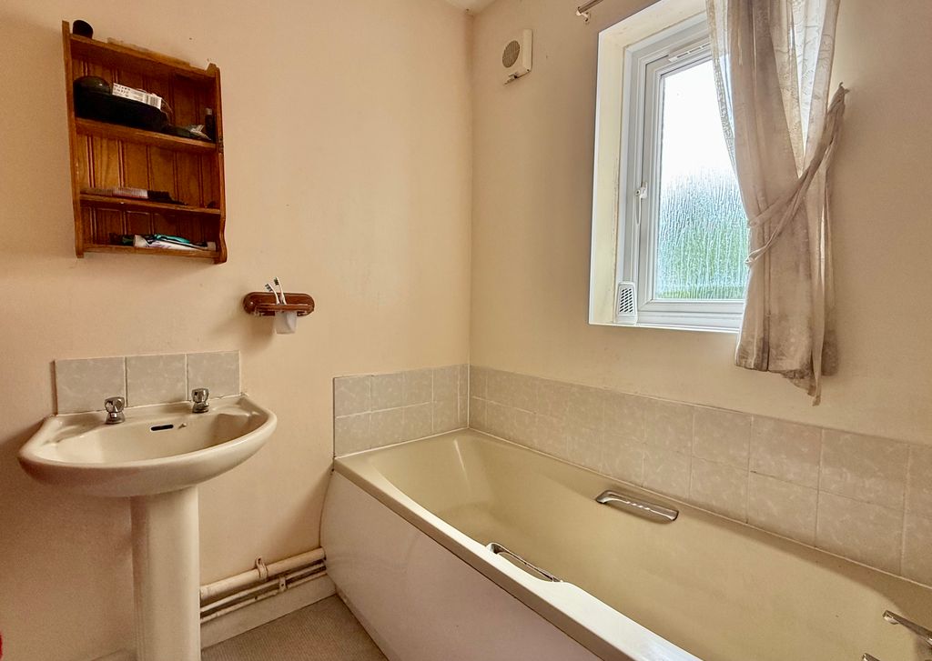 Property photo 3 of 5 Img_3562