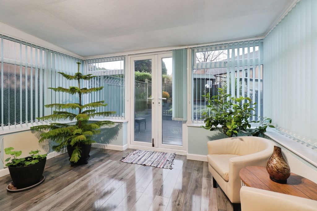 Property photo 3 of 20 Img_1073