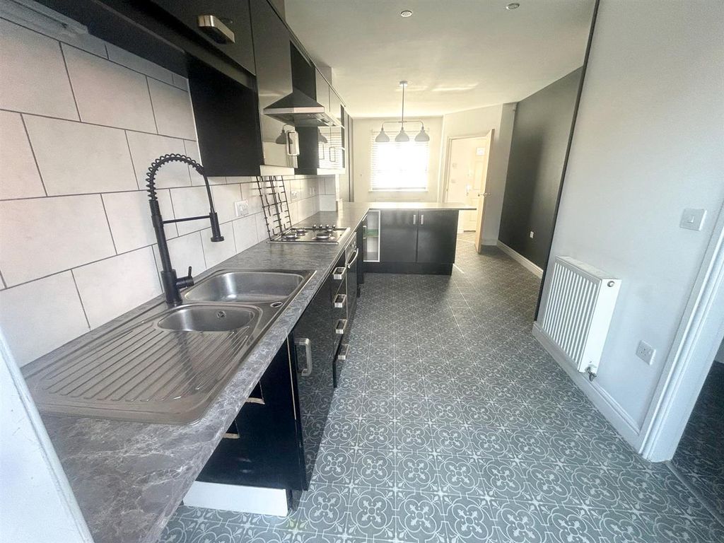 Property photo 2 of 12 Img-20250929-Wa0098.Jpg