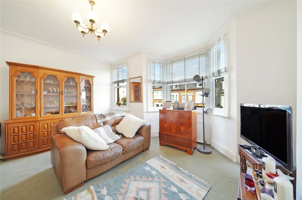 Property photo 2 of 18 Picture No. 09
