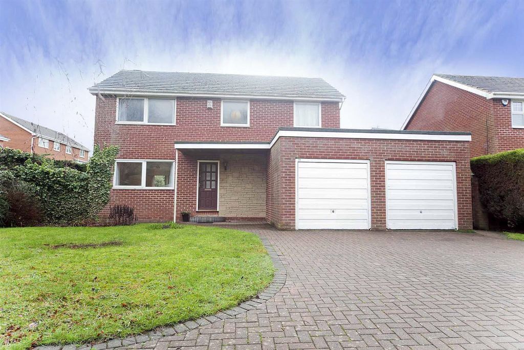 Property photo 1 of 27