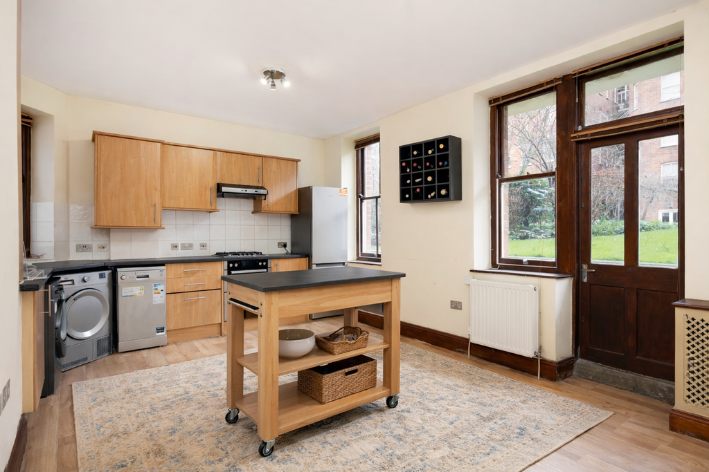 Property photo 2 of 12 Kitchen