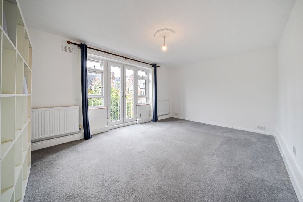 Property photo 1 of 14 Picture No. 08