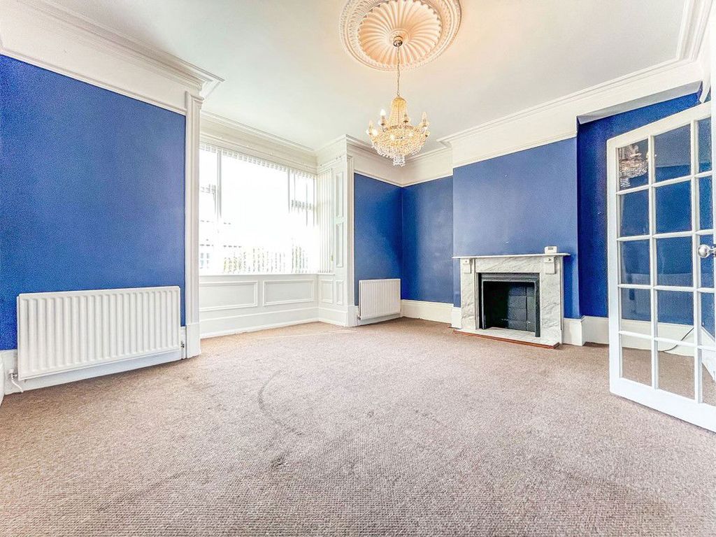 Property photo 2 of 28