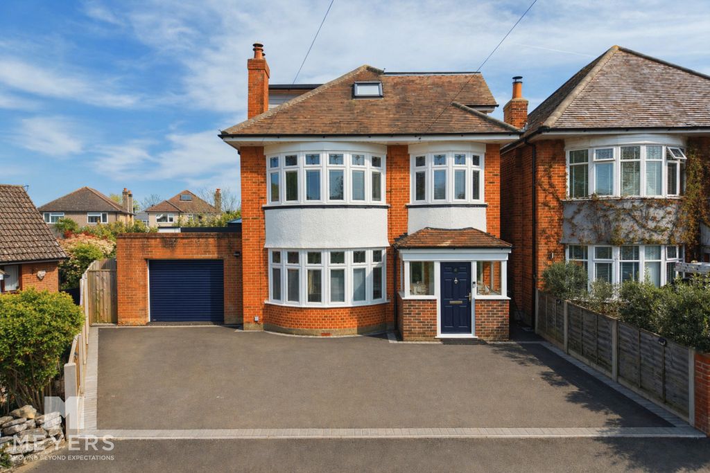 Property photo 1 of 41