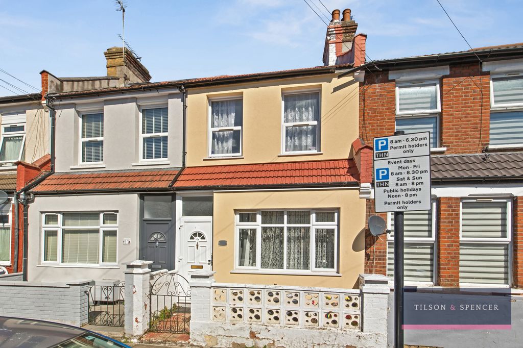 Property photo 2 of 27 0704202620_Tils_89 Thackeray Avenue _N17 9Du_021_W