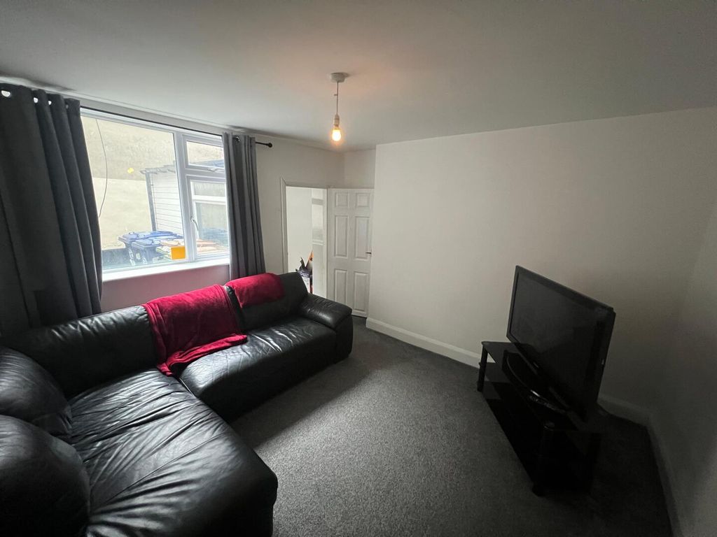 Property photo 3 of 12 Living Room