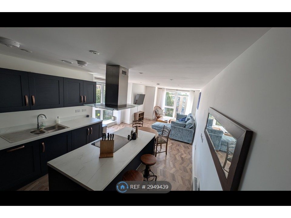 Property photo 1 of 28