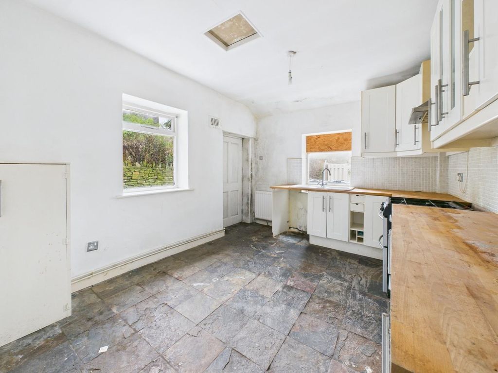 Property photo 3 of 9 Cam04899G0-Pr0250-Still002.Jpg