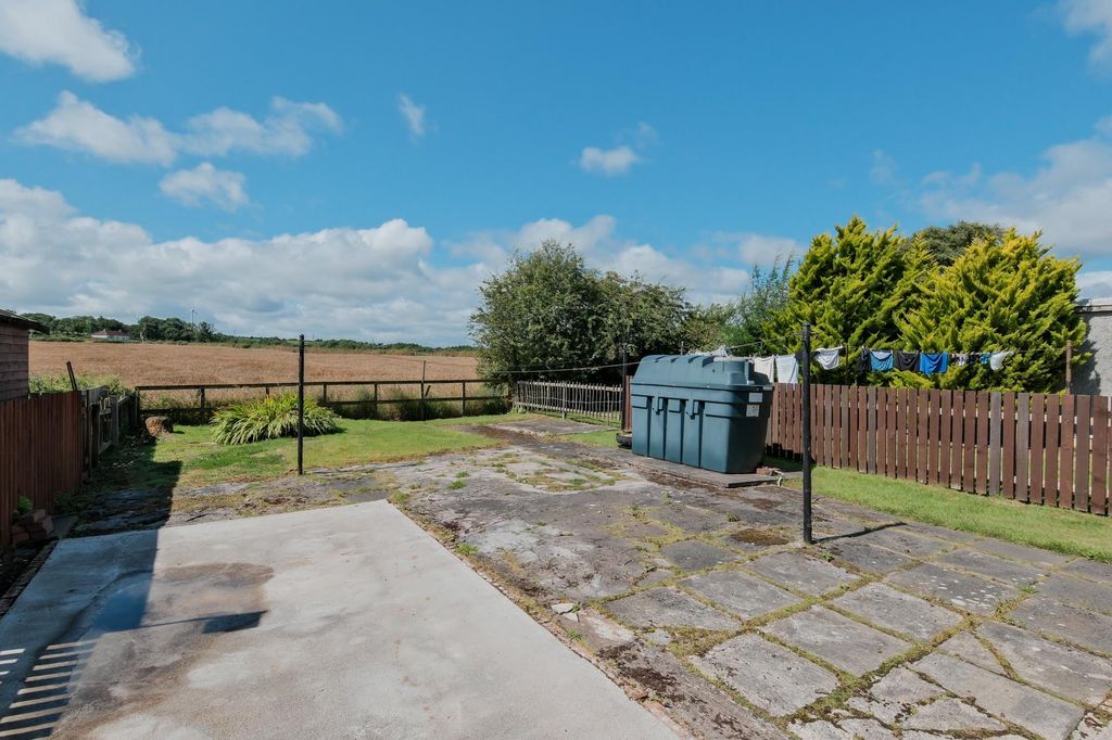 Property photo 3 of 46