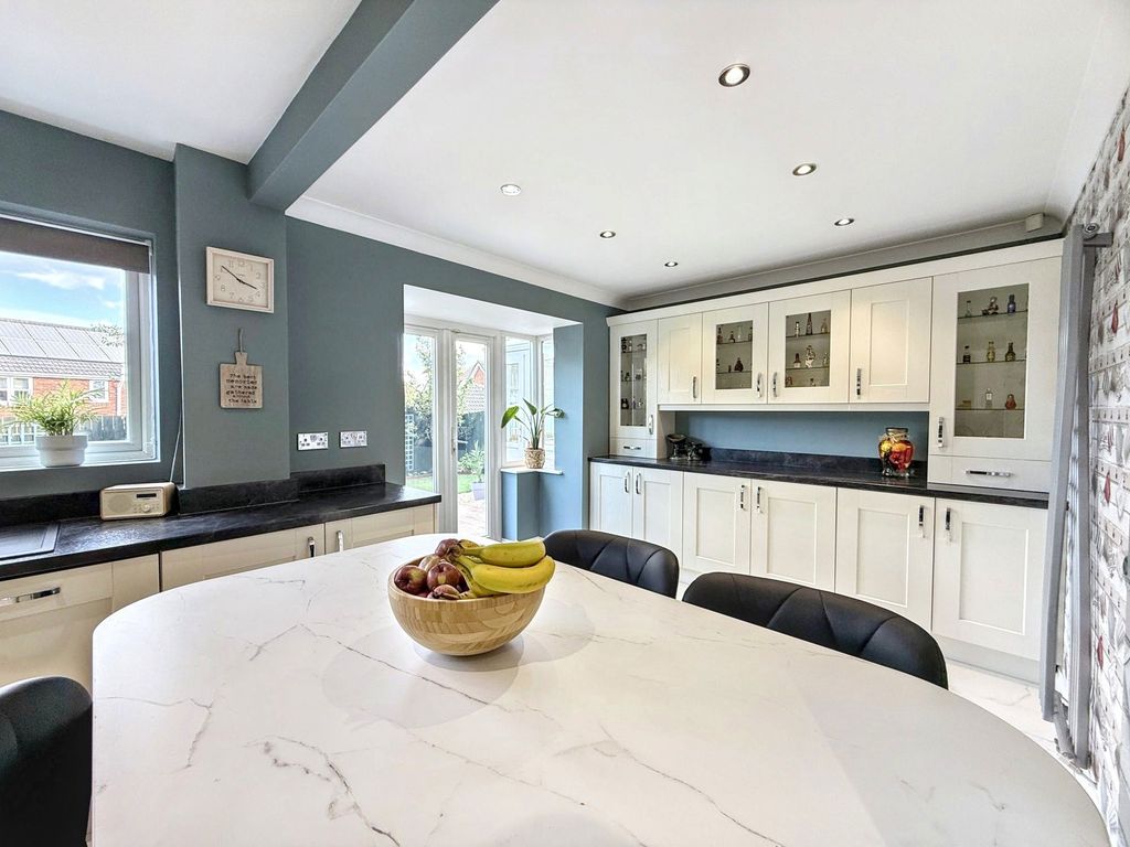 Property photo 3 of 30