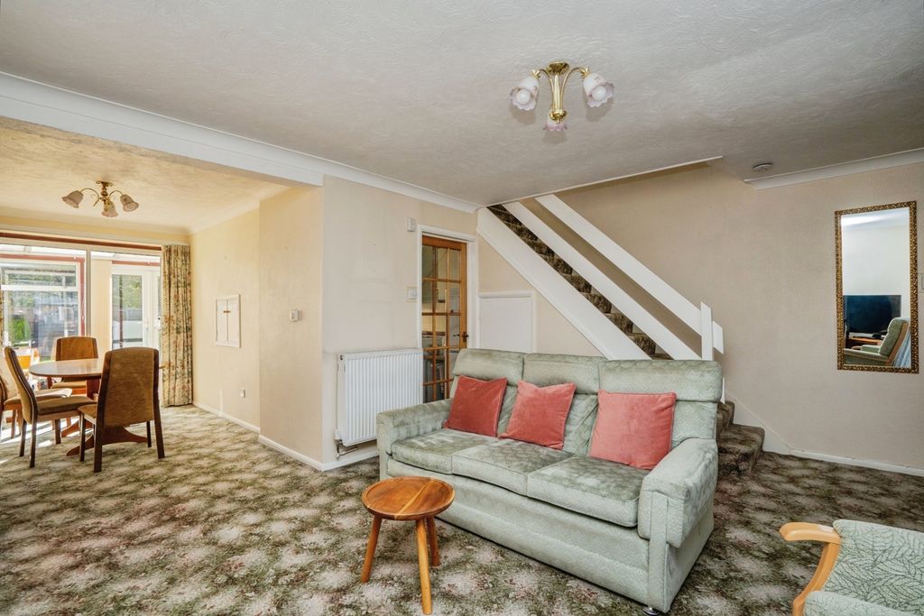 Property photo 3 of 17 Photo