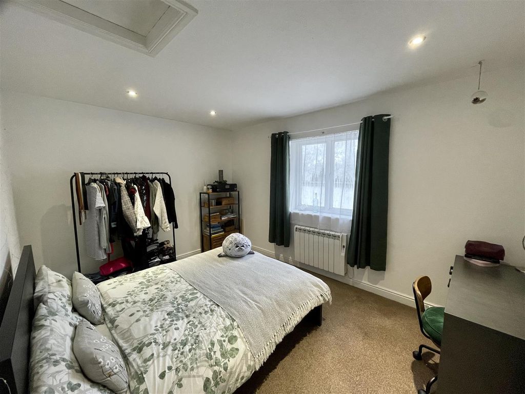 Property photo 3 of 6 Img_5575.Jpg