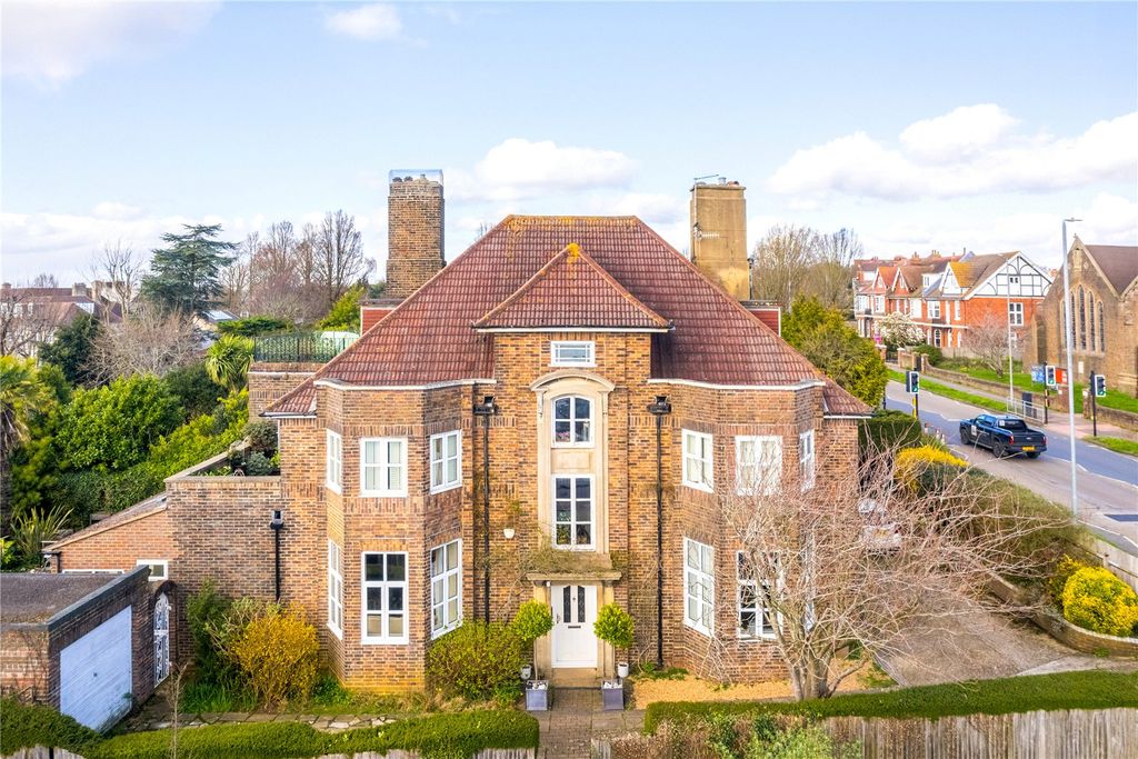 Property photo 1 of 19 Picture No. 02