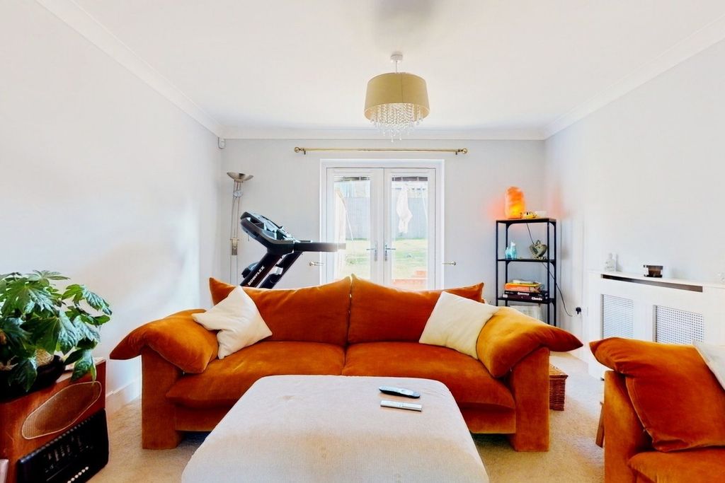 Property photo 2 of 43 Picture No. 30