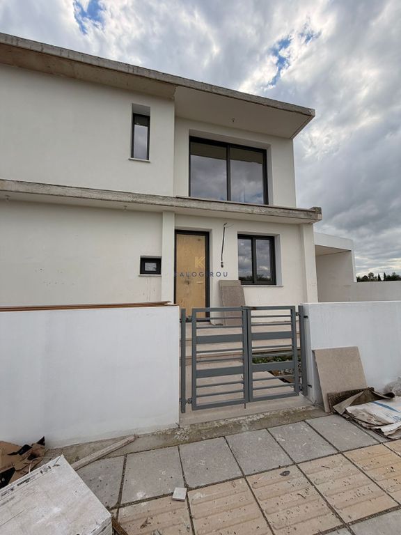 Property photo 3 of 20