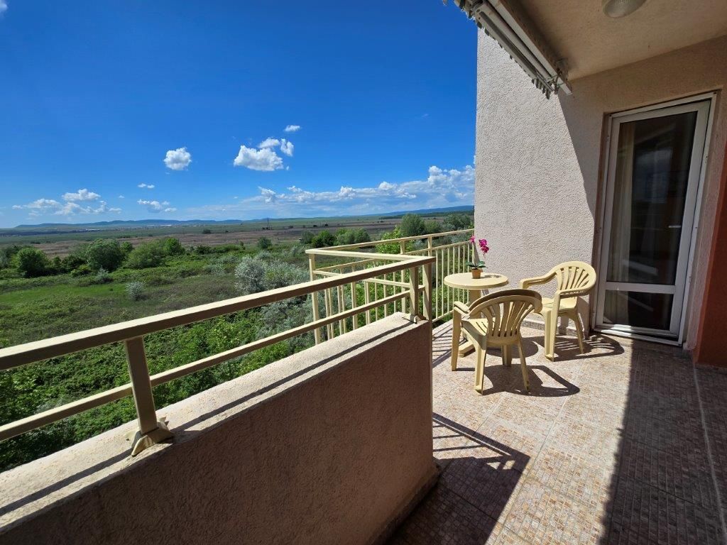 Property photo 3 of 17