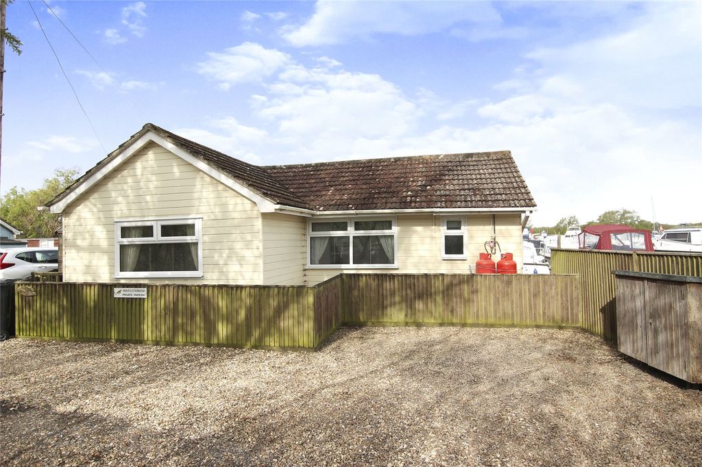 Property photo 2 of 11 Picture No. 26