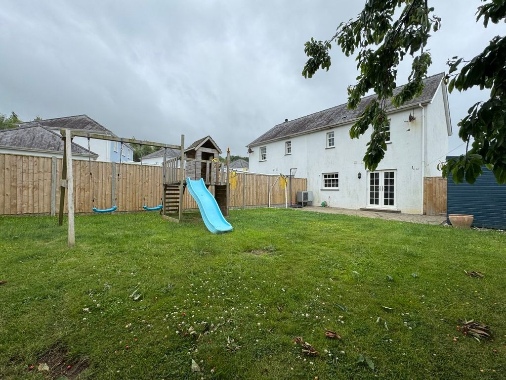Property photo 3 of 29