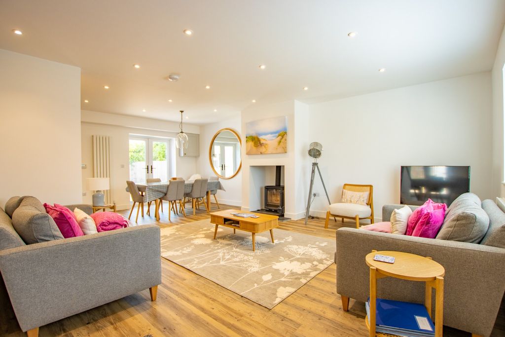 Property photo 3 of 27 5182896