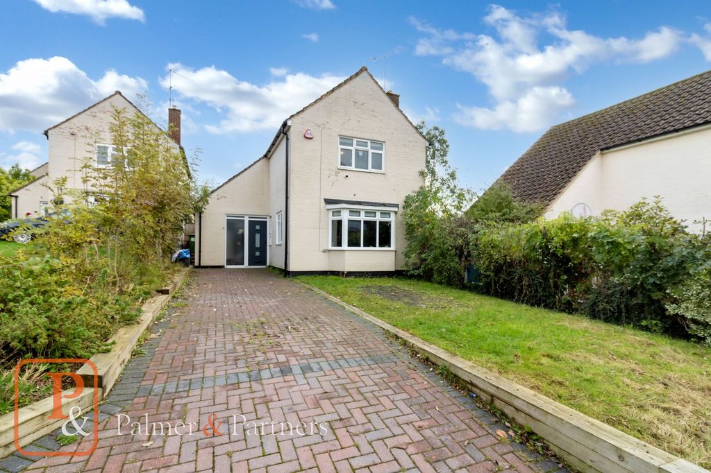 Property photo 1 of 19 External