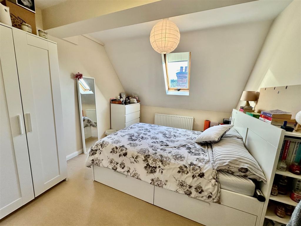 Property photo 3 of 6