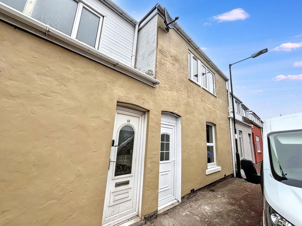 Property photo 1 of 8