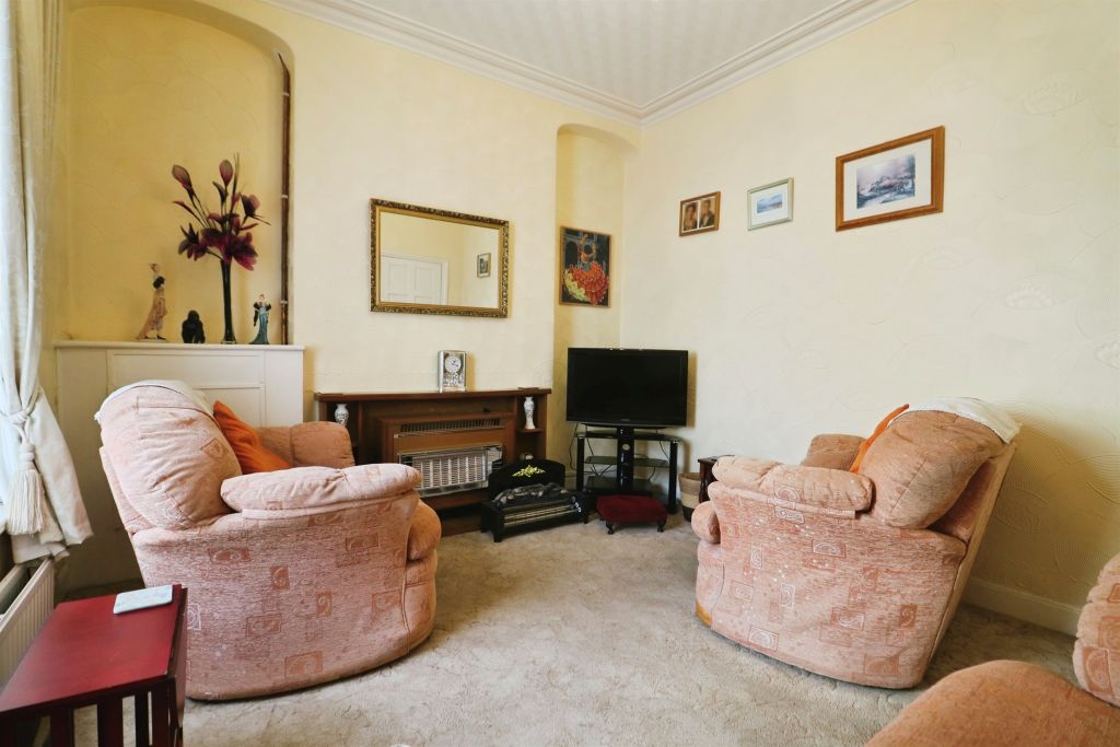 Property photo 3 of 14