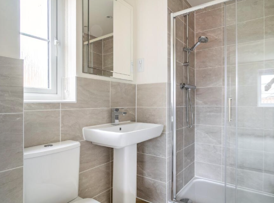 Property photo 1 of 2