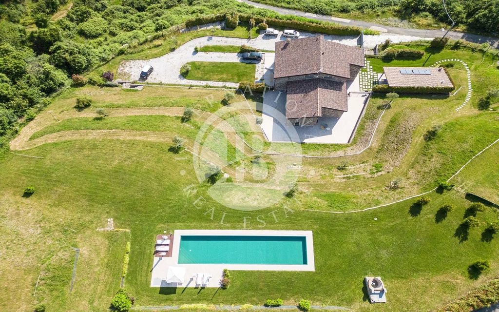 Property photo 1 of 28