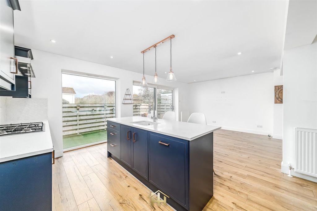 Property photo 2 of 29 3 Warren Pl Dd2 5Pq 201125 Edit (1 Of 15).Jpg