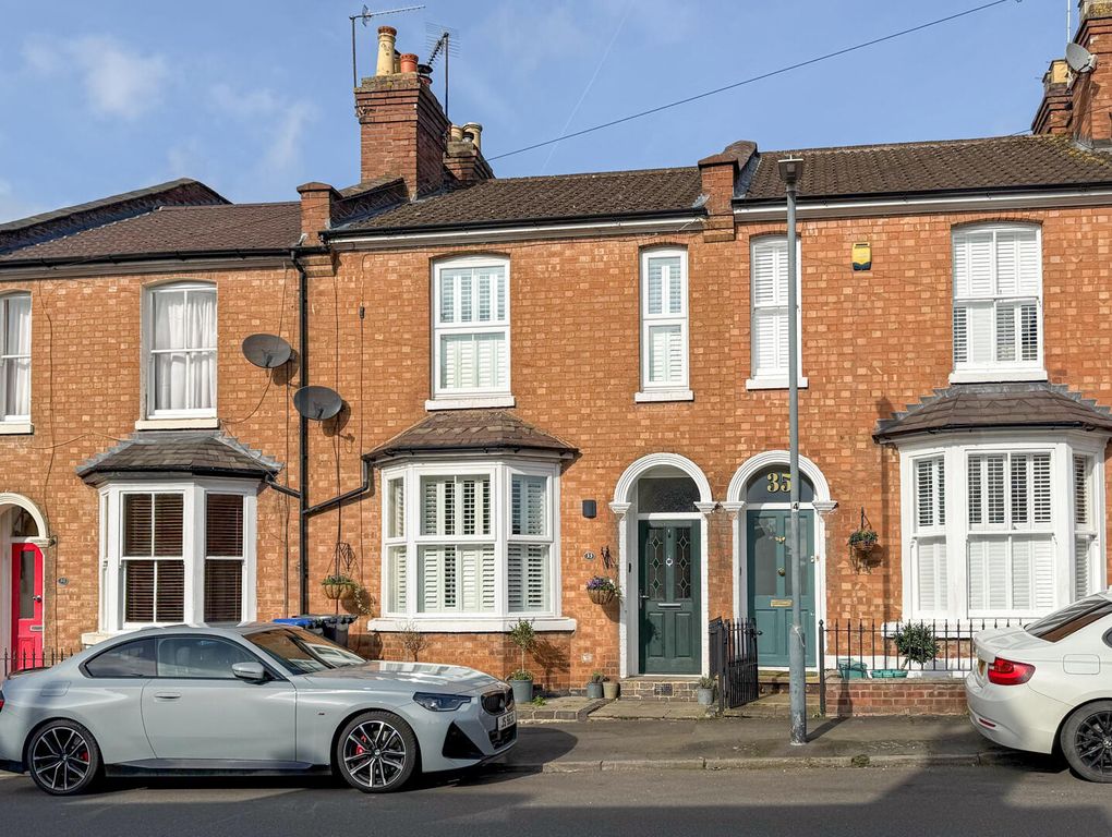 Property photo 1 of 13 Front (Exterior)