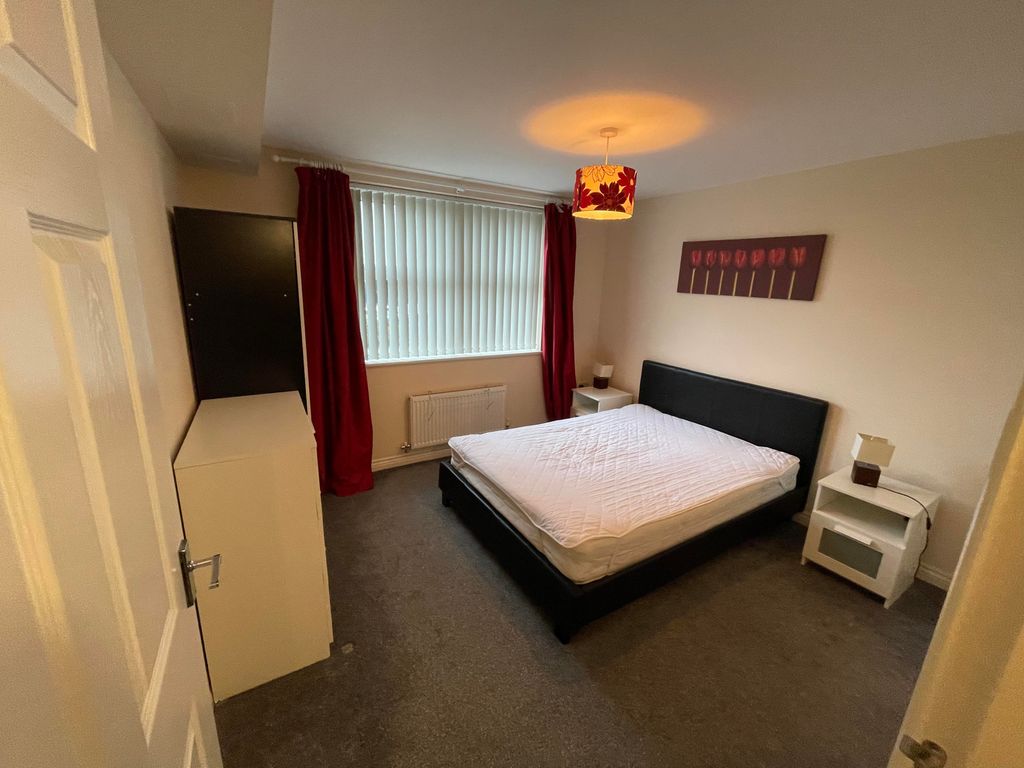 Property photo 3 of 4