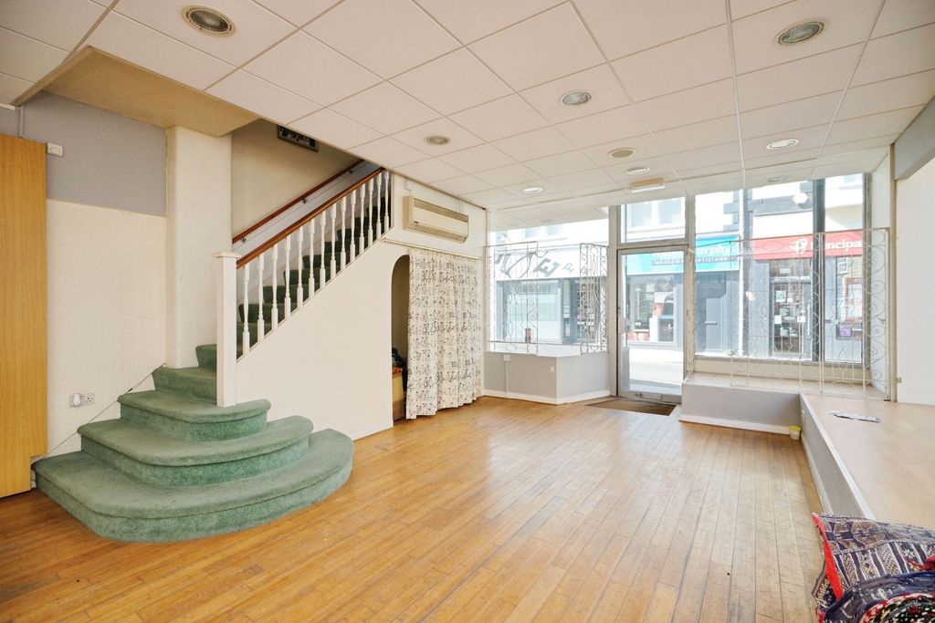 Property photo 2 of 20 Pbox-Img.Jpg