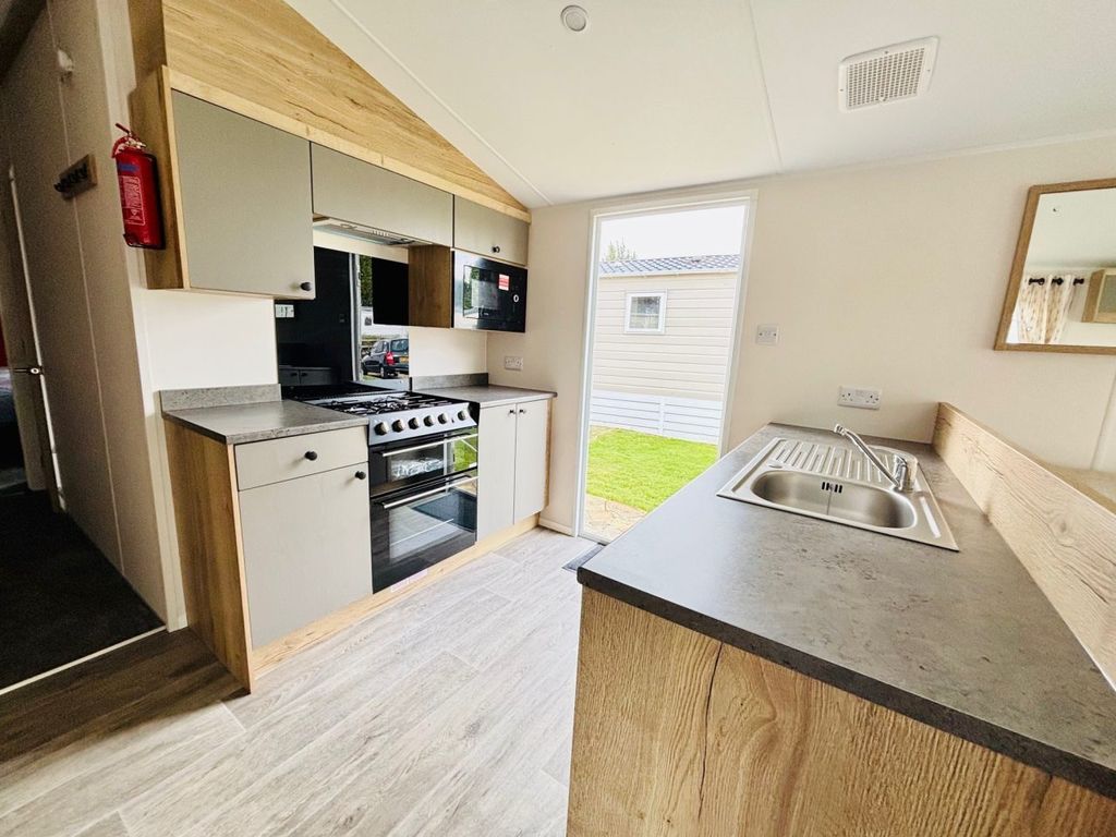 Property photo 2 of 17 Willerby Rio 2025 Car0064019 132683315.Jpeg